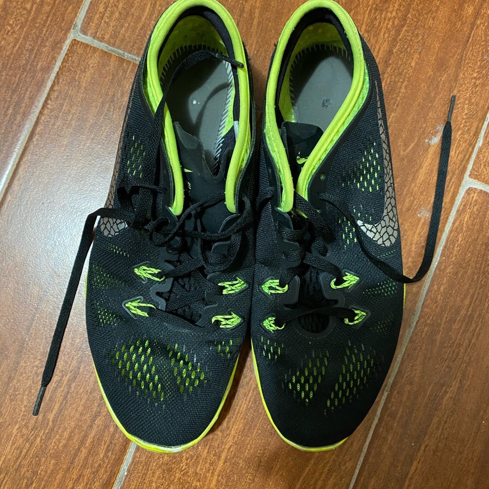 Women Nike running shoes